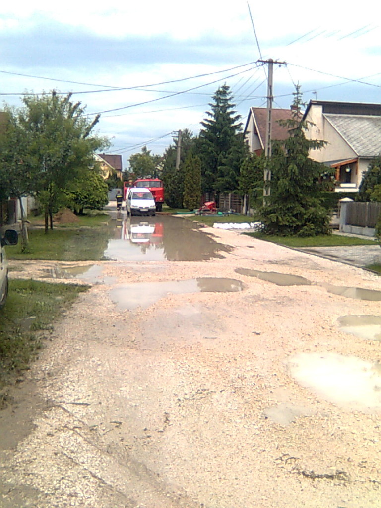 Tát, Széchenyi utca zápor után